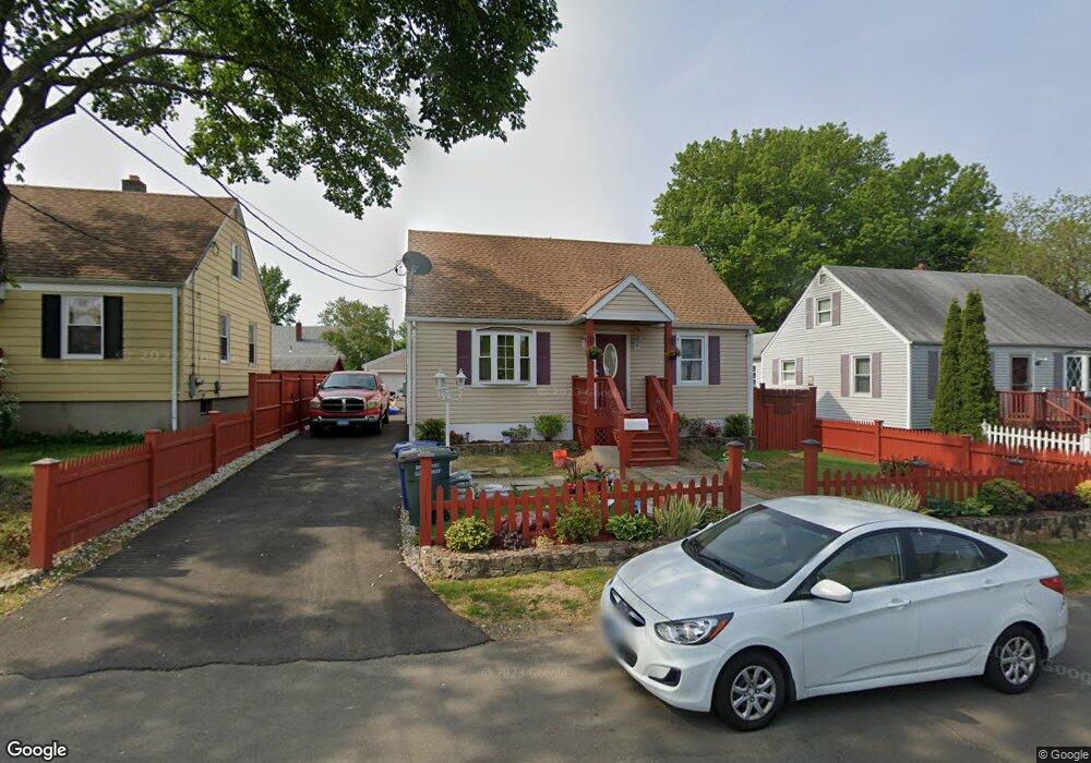 39 Cloverhill Ave, Bridgeport, CT 06606 - photo 1