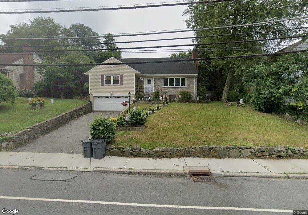 1648 Mamaroneck Ave unit Second Floor, Mamaroneck, NY 10543 - photo 1