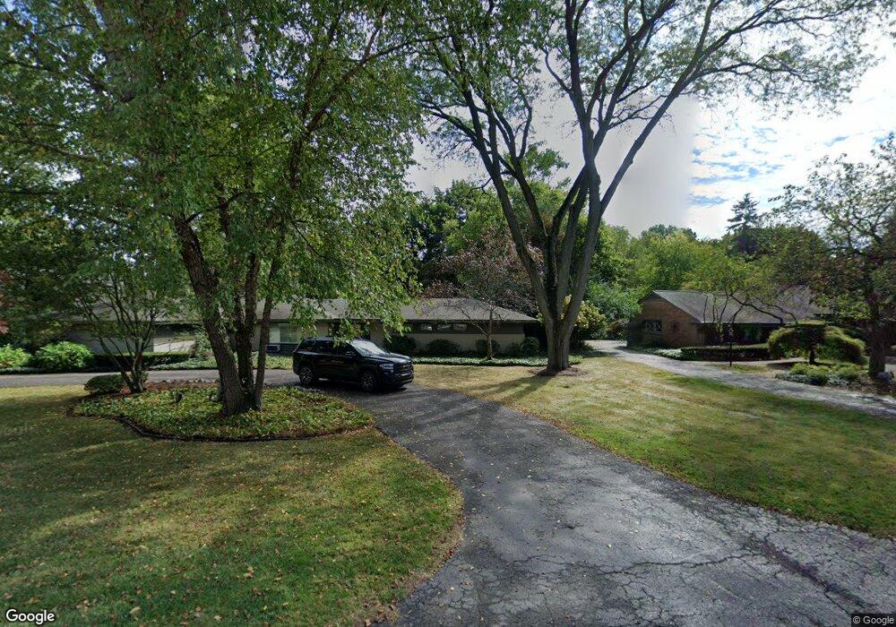 5840 Crabtree Rd, Bloomfield Hills, MI 48301 - photo 1