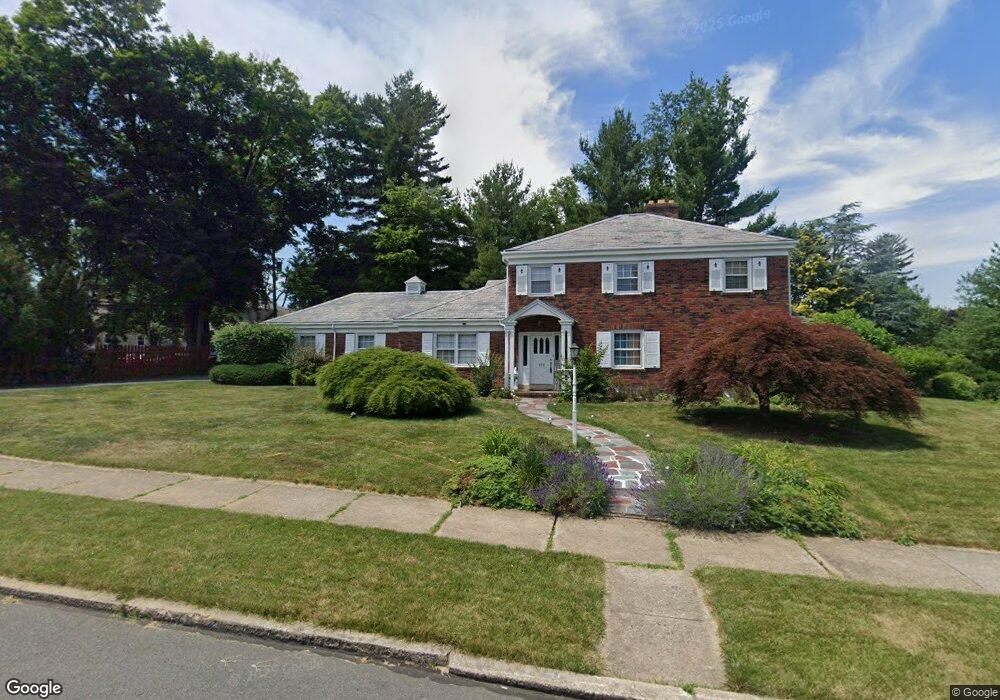 302 S Ott St unit 314, Allentown, PA 18104 - photo 1