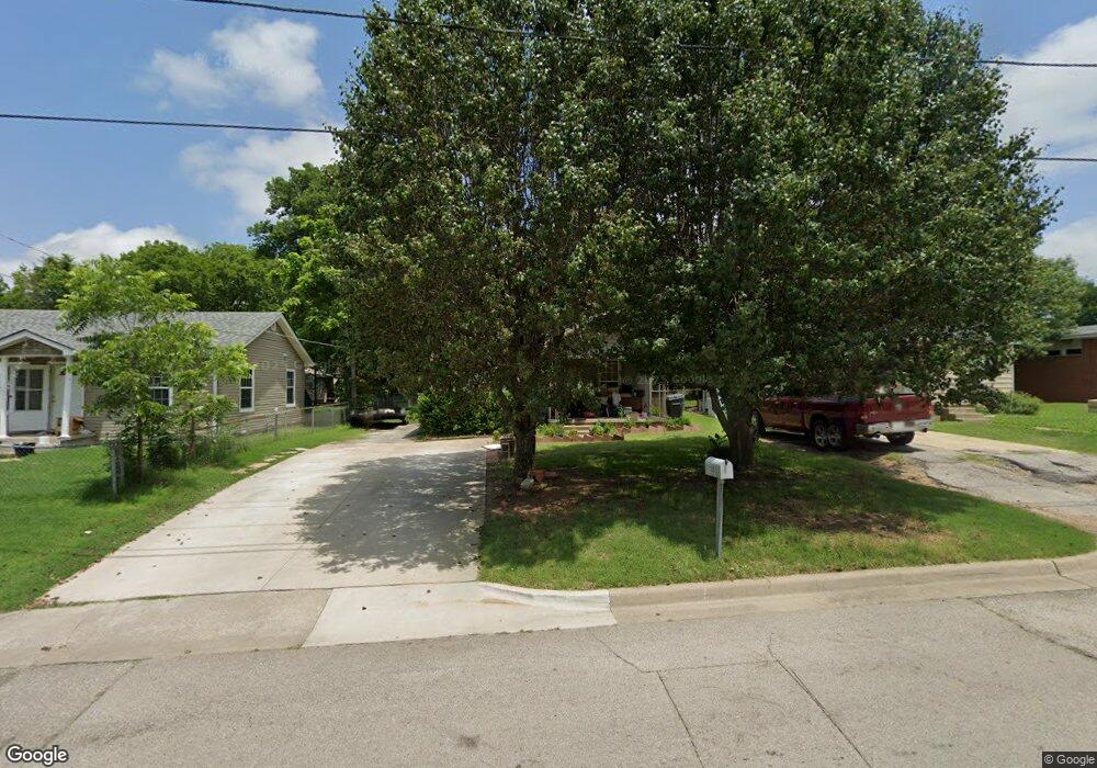 1305 3rd Ave NE, Ardmore, OK 73401 - photo 1