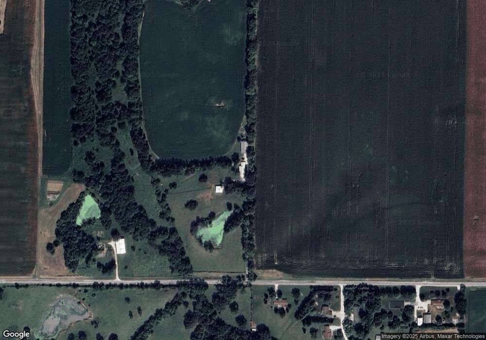 1386 Merritt Rd, Jacksonville, IL 62650 - photo 1