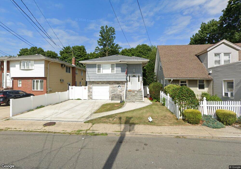 131 Courthouse Rd, Franklin Square, NY 11010 - photo 1