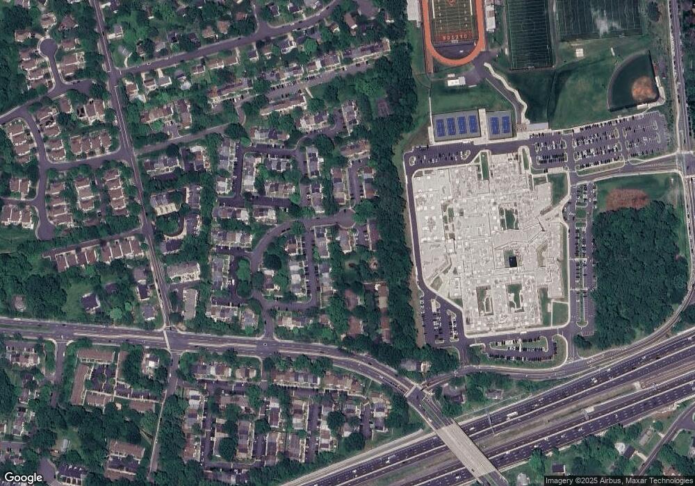 2950 Waterford Ct, Vienna, VA 22181 - photo 1