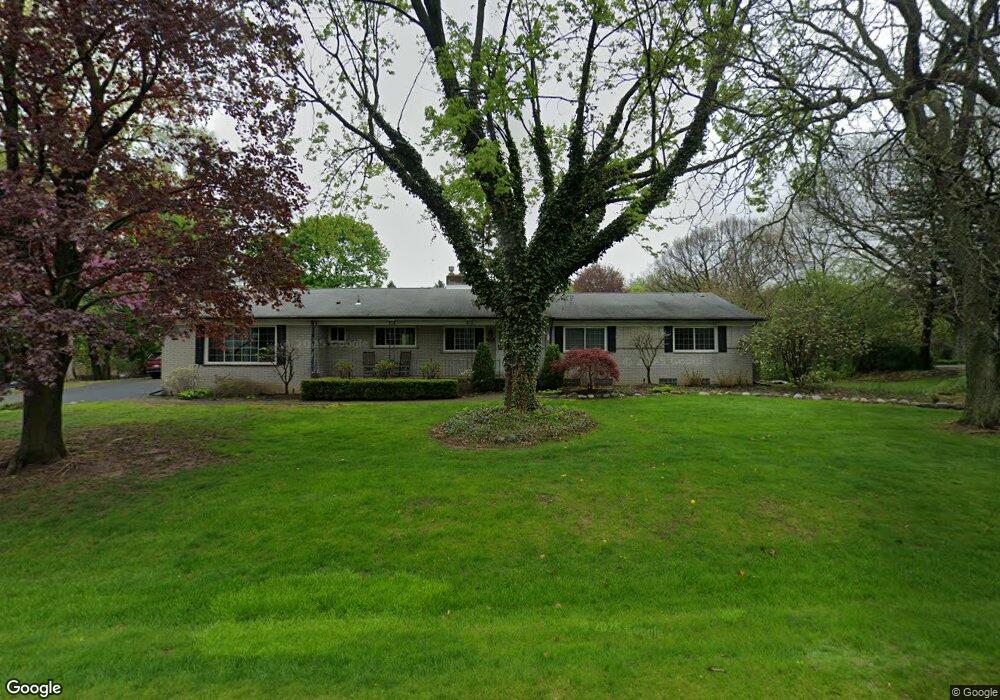 935 S Reading Rd, Bloomfield Hills, MI 48304 - photo 1