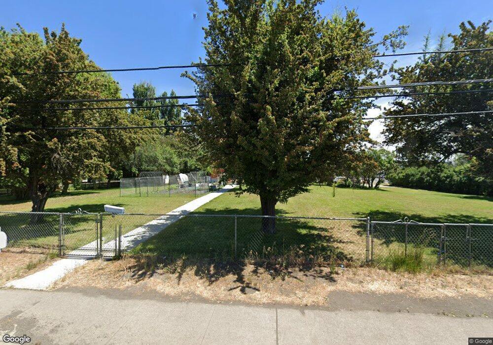 4033 Summers Ln, Klamath Falls, OR 97603 - photo 1