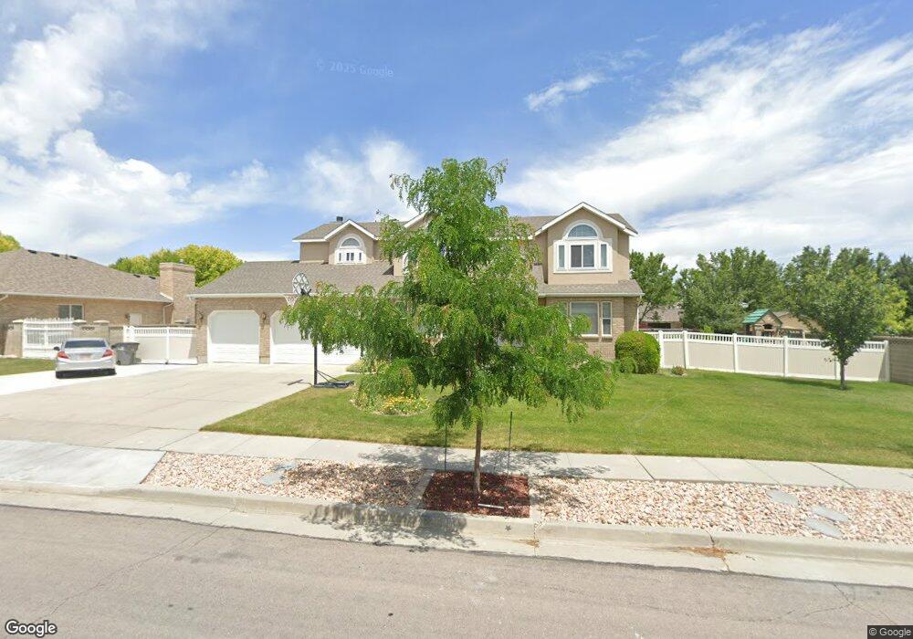 2528 Winding Way, South Jordan, UT 84095 - photo 1