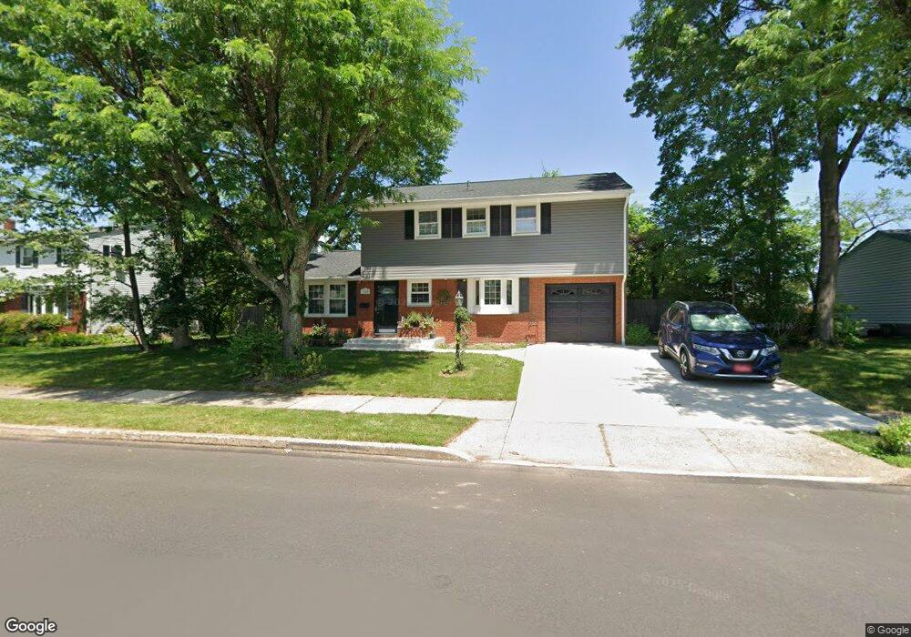 1049 Brookfield Cir, Quakertown, PA 18951 - photo 1