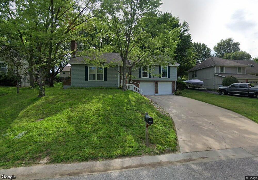 6621 Haskins St, Shawnee, KS 66216 - photo 1