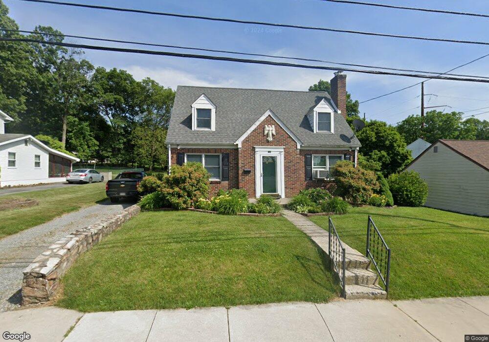 734 Furnace St, Emmaus, PA 18049 - photo 1