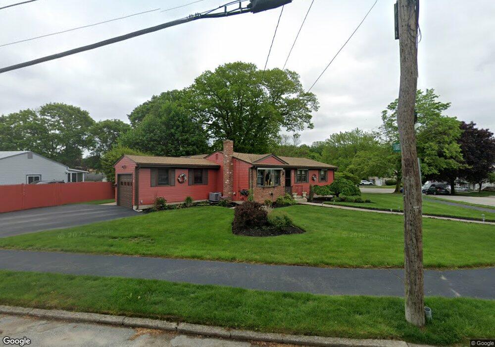 142 Lake Garden Dr, Cranston, RI 02920 - photo 1