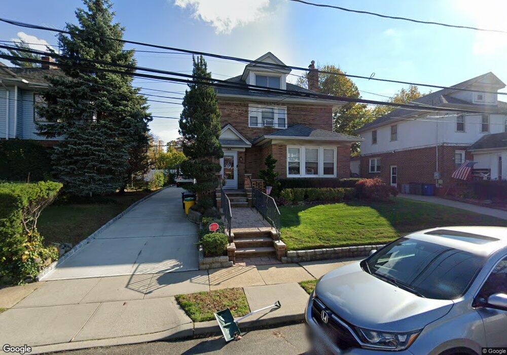 785 Hampton Rd, Woodmere, NY 11598 - photo 1
