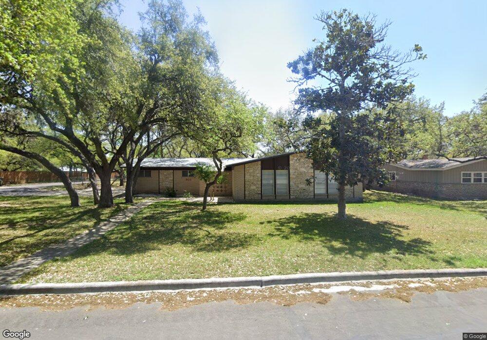801 Dale St, San Marcos, TX 78666 - photo 1