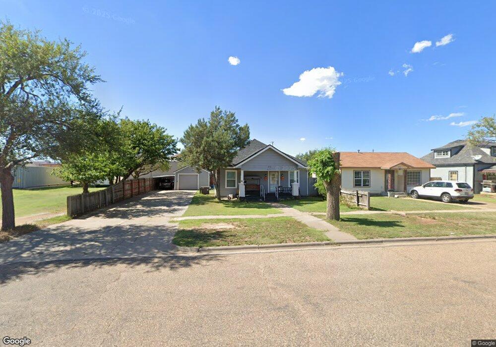 412 S Meredith Ave, Dumas, TX 79029 - photo 1
