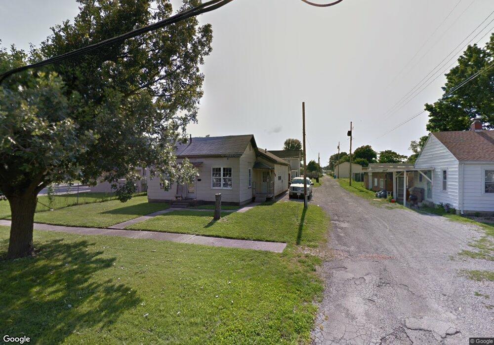 709 N 12th St, Mattoon, IL 61938 - photo 1