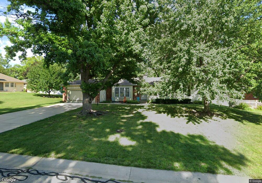 5131 Garnett St, Shawnee, KS 66203 - photo 1