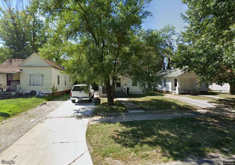 916 Franklin St, Moberly, MO 65270 - photo 1