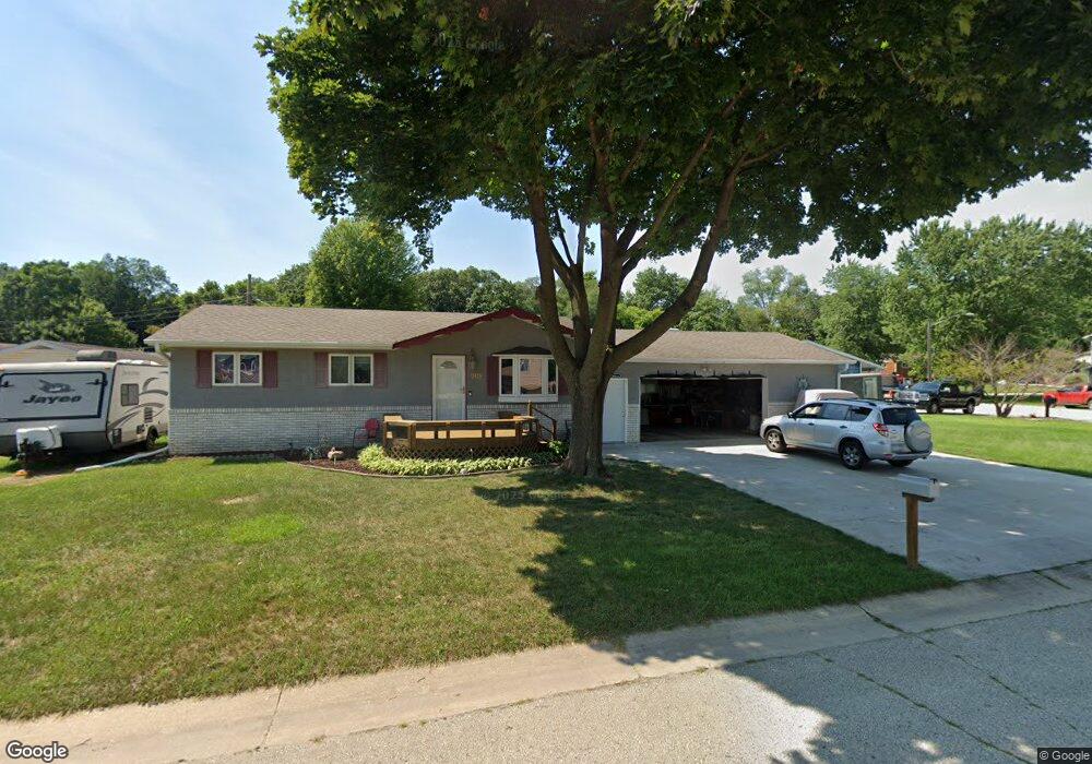 908 Willow St, La Crescent, MN 55947 - photo 1