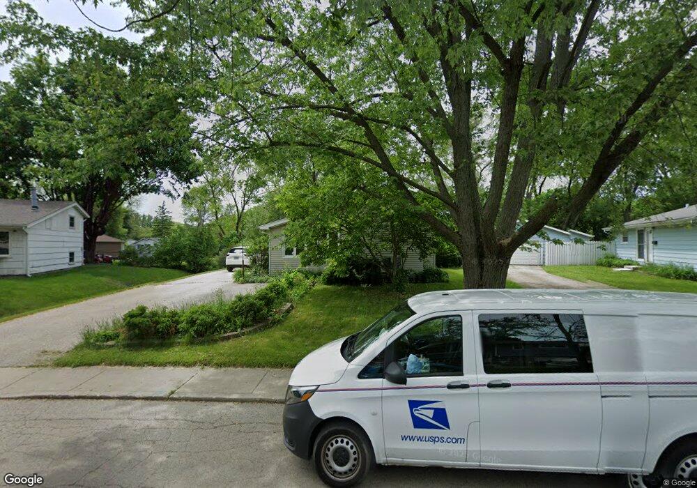 1632 Sacramento Dr, Carpentersville, IL 60110 - photo 1