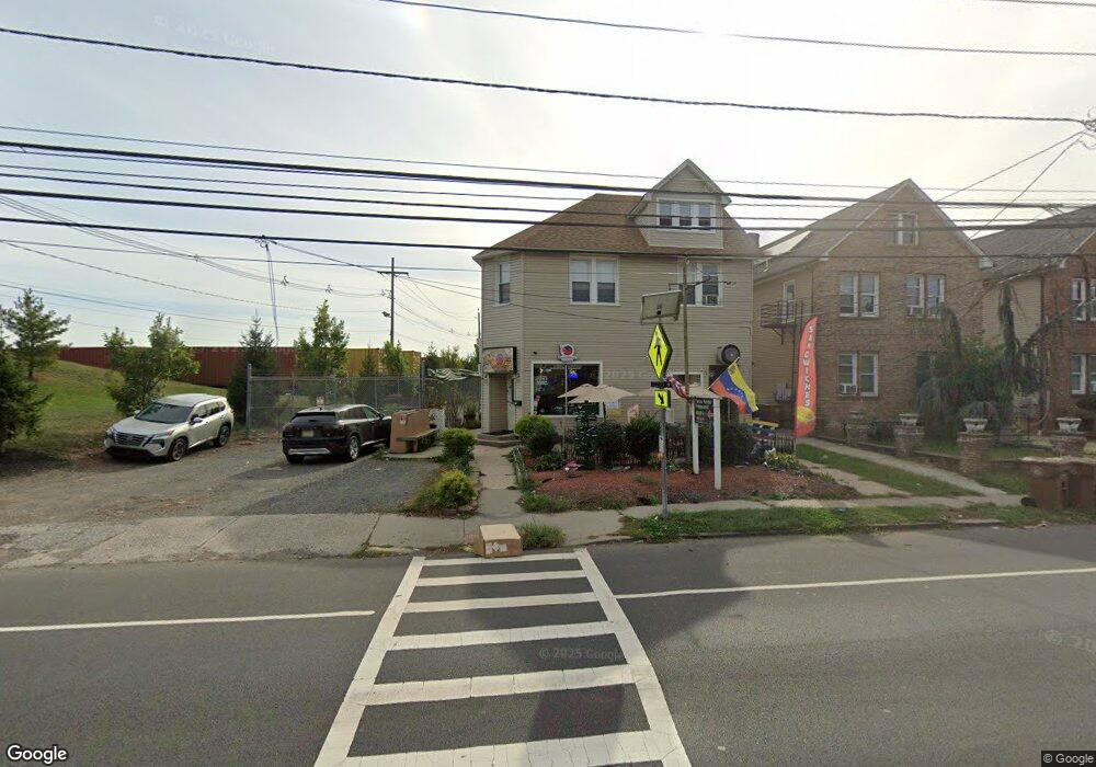 228 S Stiles St, Linden, NJ 07036 - photo 1