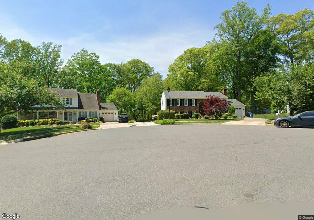 8106 W Point Dr, Springfield, VA 22153 - photo 1