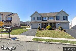 8 Ontario Dr, Reading, PA 19608