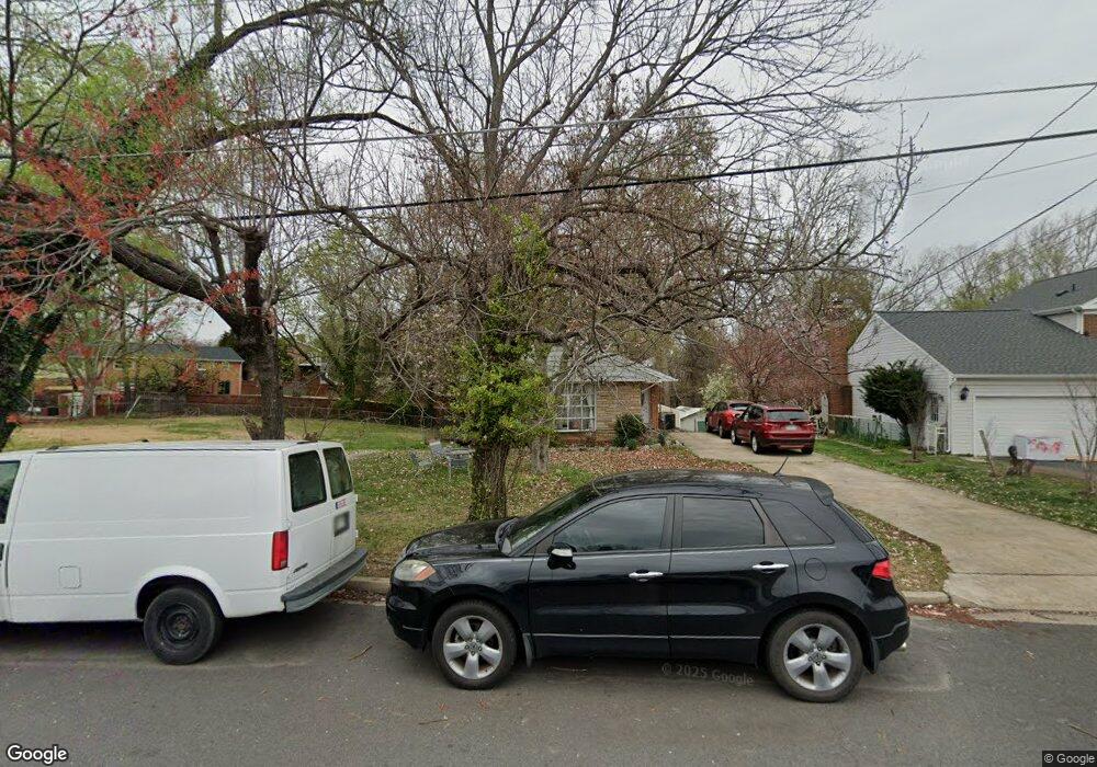 5834 Glen Forest Dr, Falls Church, VA 22041 - photo 1