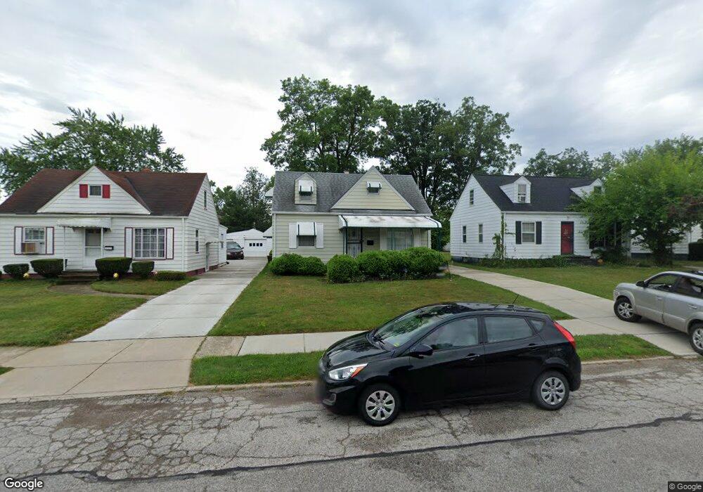 21506 Franklin Rd, Maple Heights, OH 44137 - photo 1