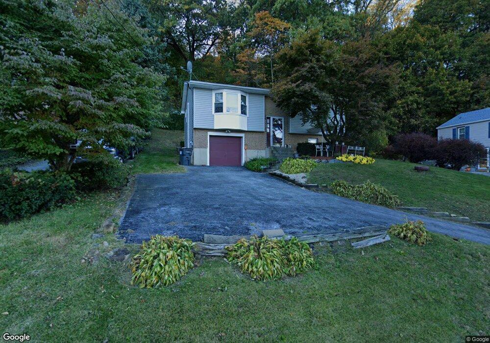 10 W Neversink Rd, Reading, PA 19606 - photo 1