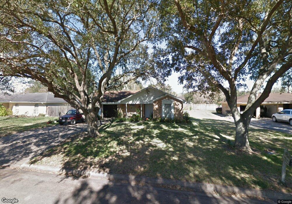 3817 Holly Glen Dr, Bay City, TX 77414 - photo 1