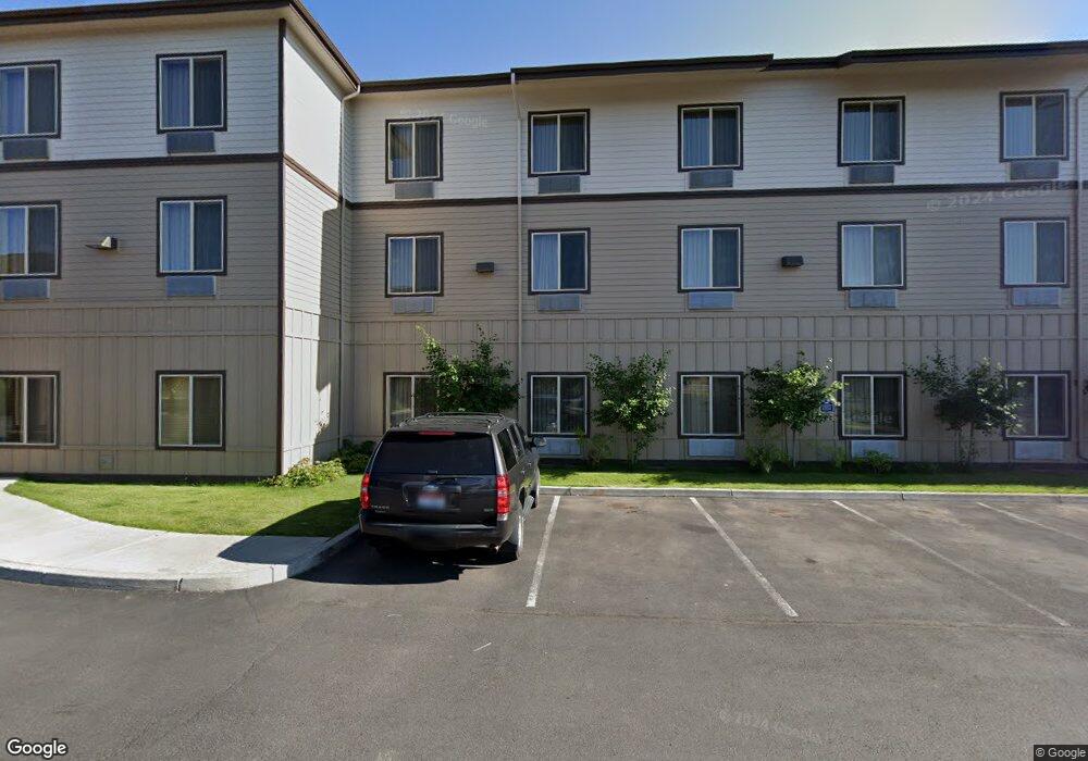 1847 NW 6th St, Redmond, OR 97756 - photo 1