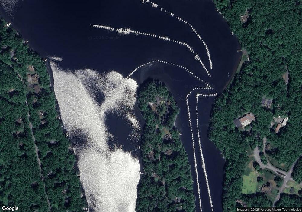 137 Hemlock Point Ct, Hawley, PA 18428 - photo 1