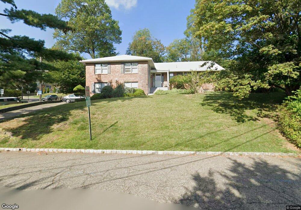 2 Ardmore Rd, West Orange, NJ 07052 - photo 1