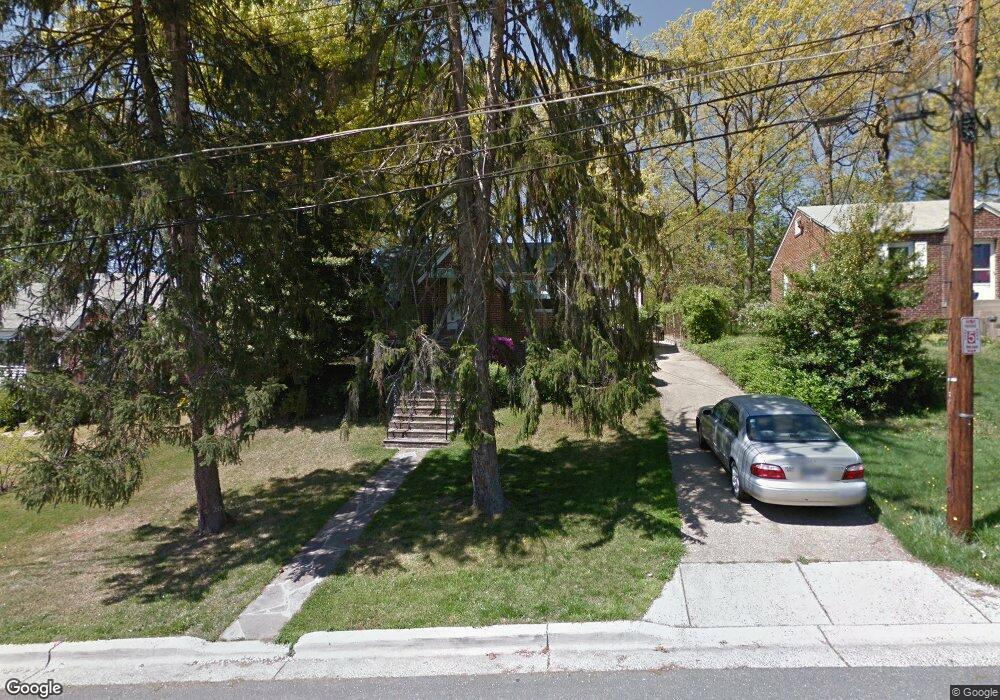 6810 Belford Dr, Takoma Park, MD 20912 - photo 1