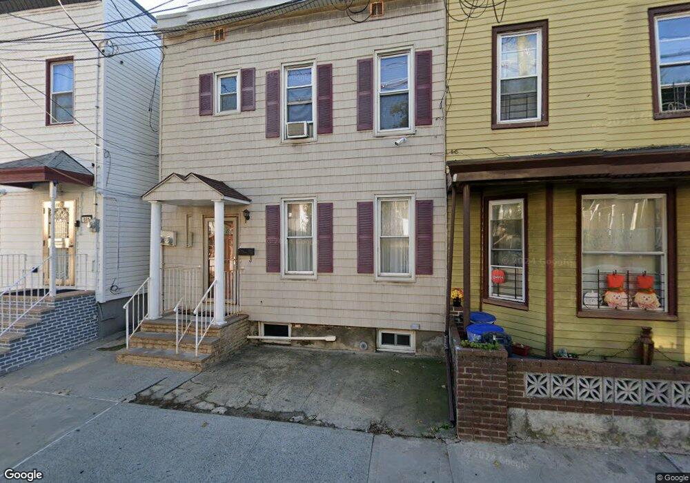 883 van Duzer St, Staten Island, NY 10304 - photo 1