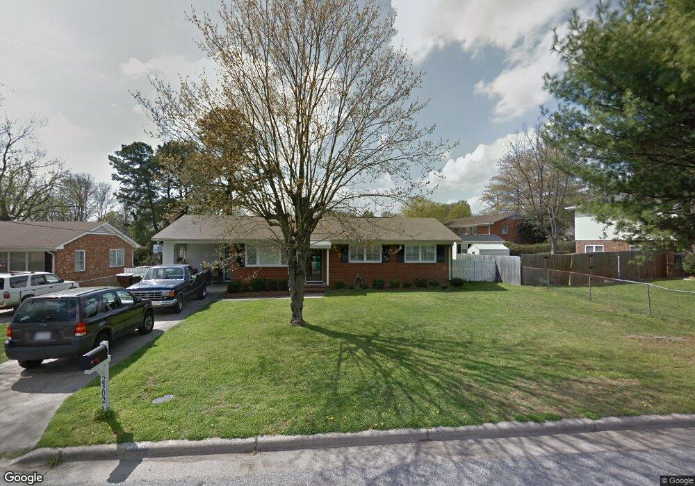 2302 Wachovia Dr, Greensboro, NC 27403 - photo 1