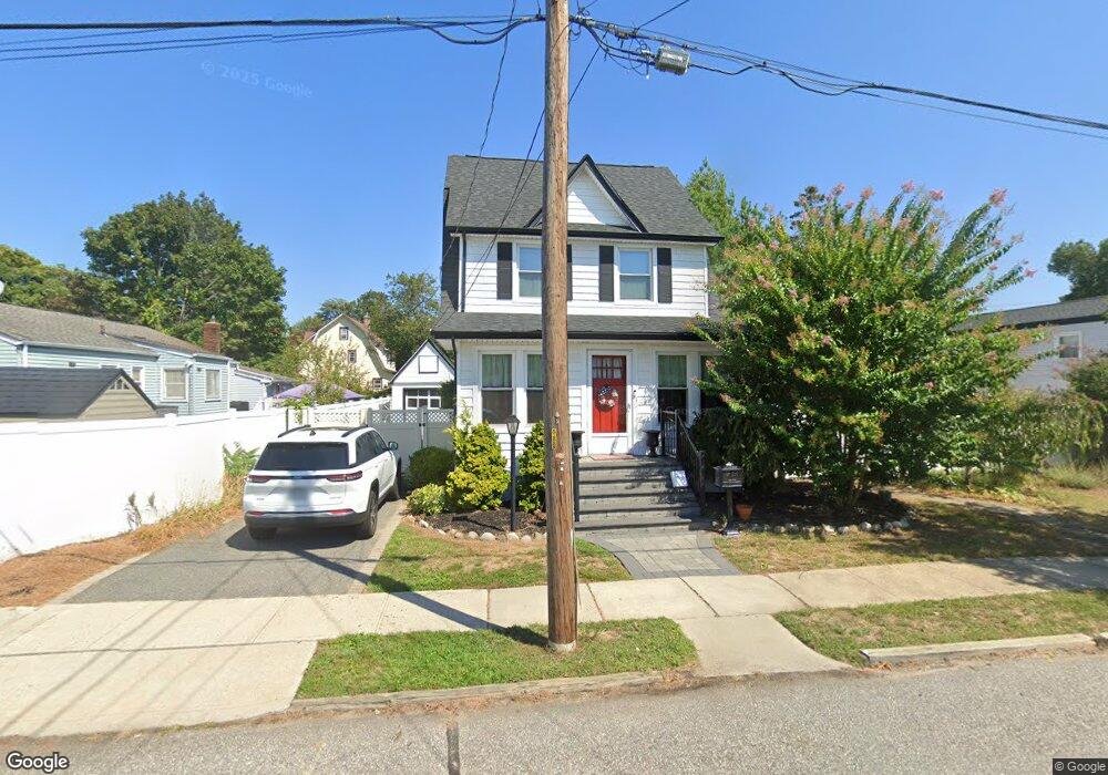 750 Howard Ave, Copiague, NY 11726 - photo 1