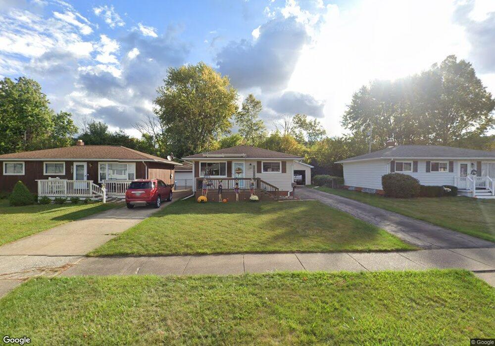 331 Erieview Blvd, Sheffield Lake, OH 44054 - photo 1