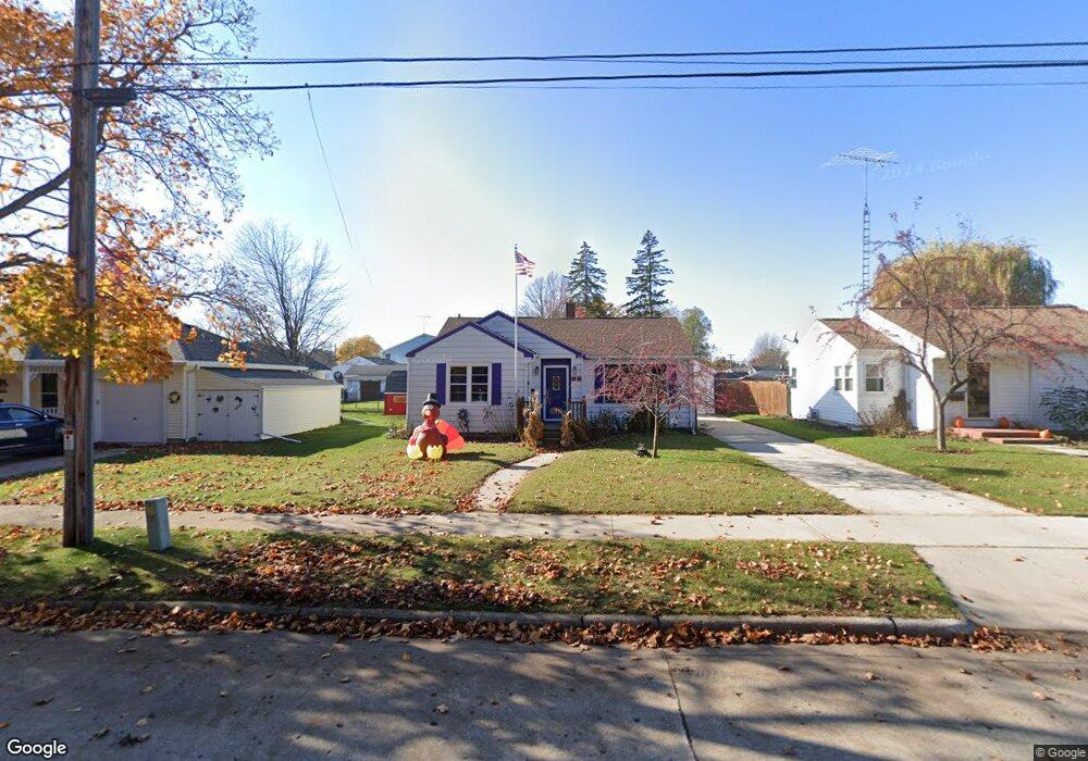 3308 Prairie St, Two Rivers, WI 54241 - photo 1