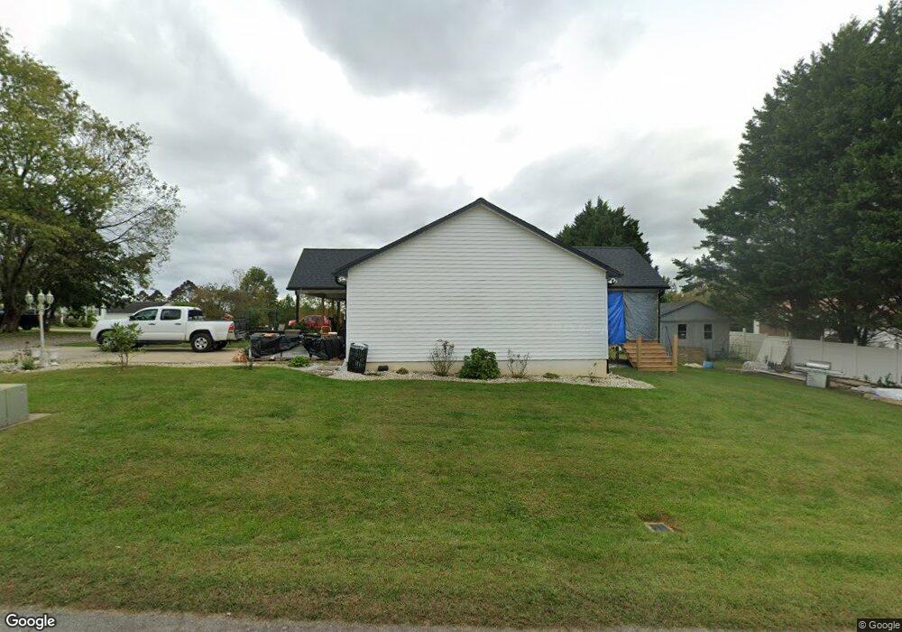 102 Kim Ln, Hendersonville, NC 28792 - photo 1