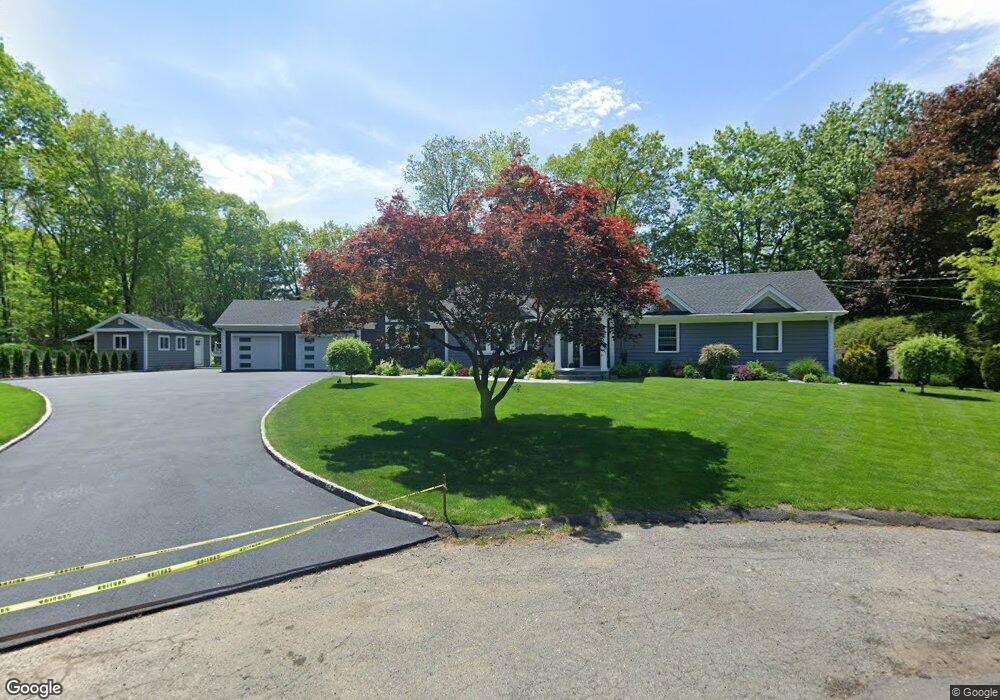 17 Indian Rd, Trumbull, CT 06611 - photo 1