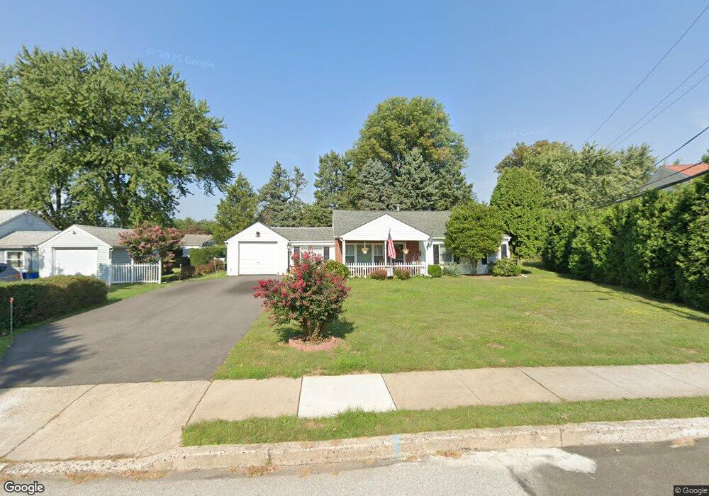 981 Wayfield Dr, Norristown, PA 19403 - photo 1