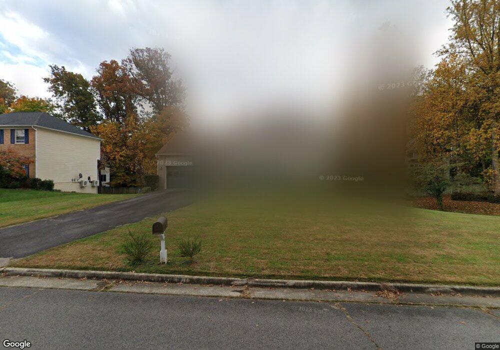 8011 Sandburg Ct, Dunn Loring, VA 22027 - photo 1