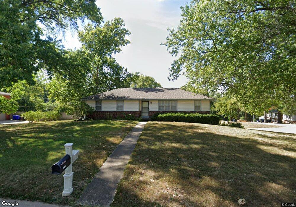 5912 Noland Rd, Shawnee, KS 66216 - photo 1