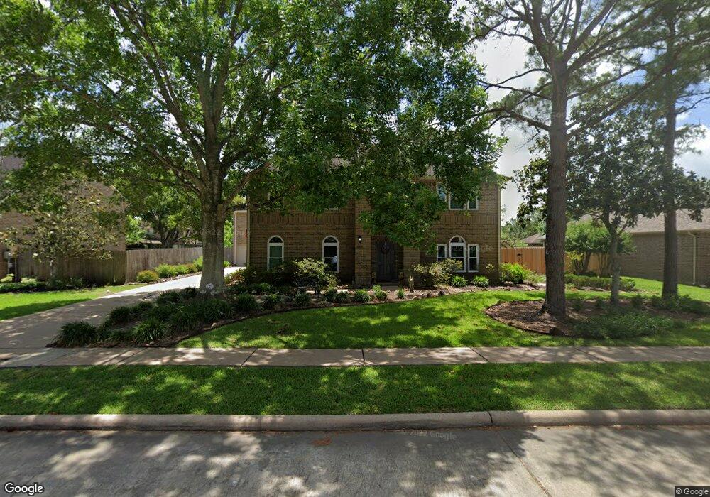 2305 San Augustine Ln, Friendswood, TX 77546 - photo 1