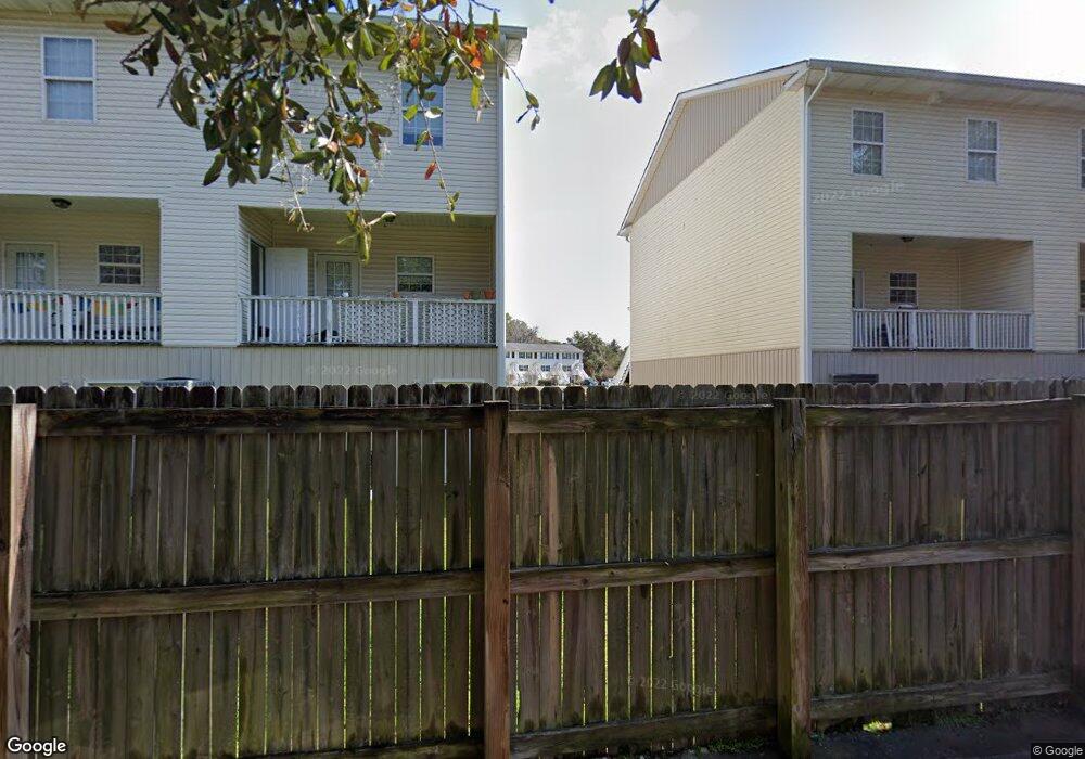 328 Laurel Oak Ln, Thunderbolt, GA 31404 - photo 1