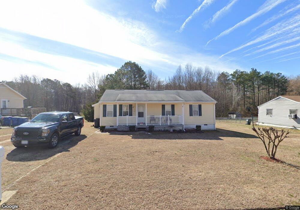 5613 Huntingcreek Dr, North Chesterfield, VA 23237 - photo 1