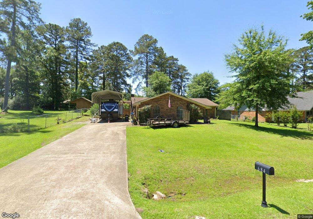 684 Fairhaven Dr, Pineville, LA 71360 - photo 1