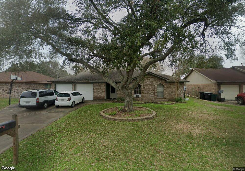 1917 Parkcrest St, Alvin, TX 77511 - photo 1