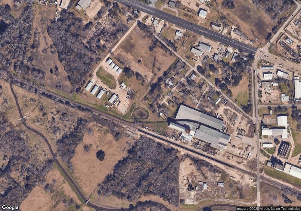 801 Chatman St, Alvin, TX 77511 - photo 1